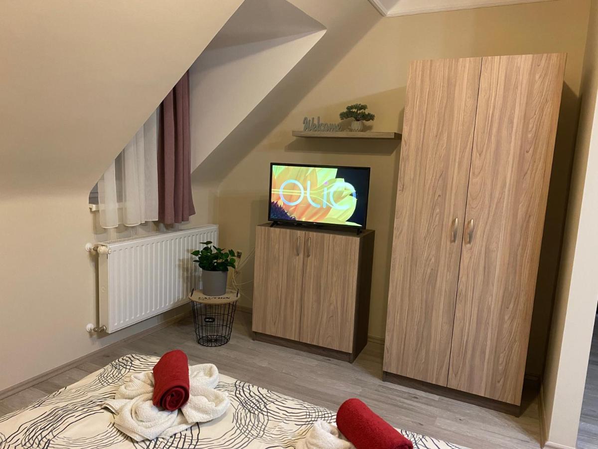 Oreo Apartman Eger Exterior foto