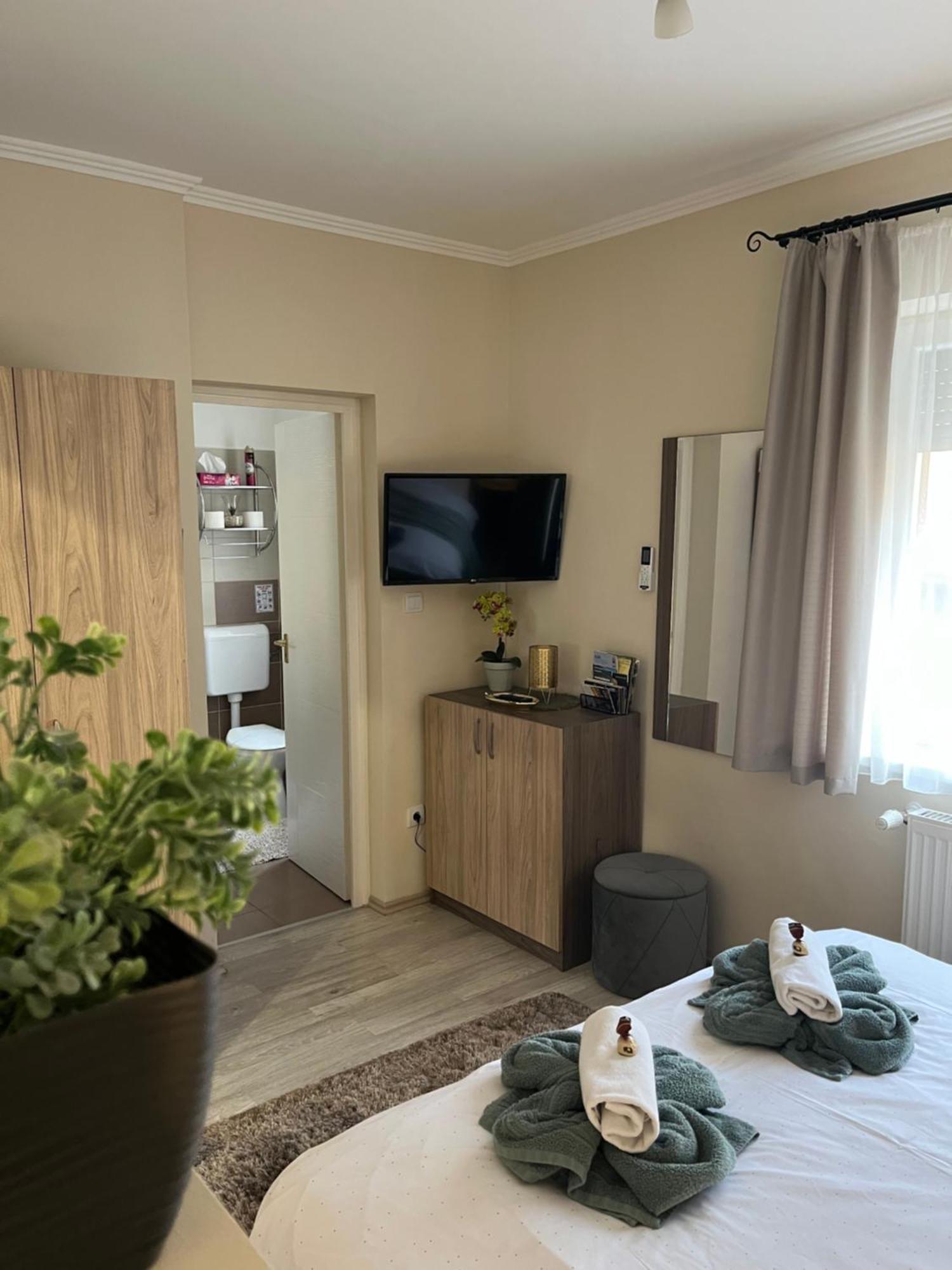 Oreo Apartman Eger Exterior foto
